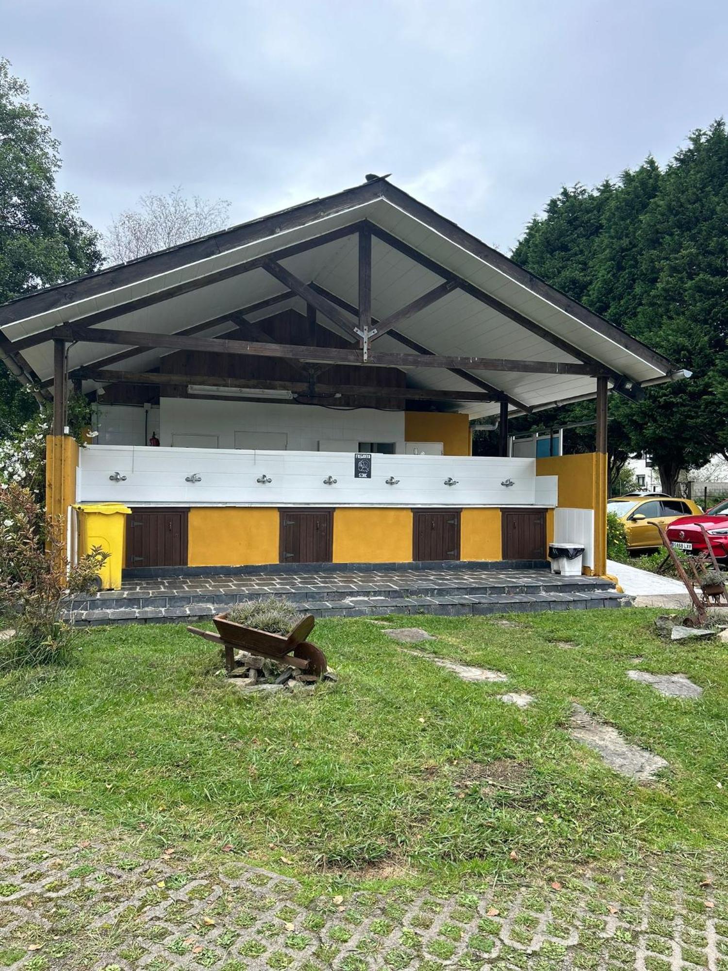 Camping A Grandella El Franco ภายนอก รูปภาพ